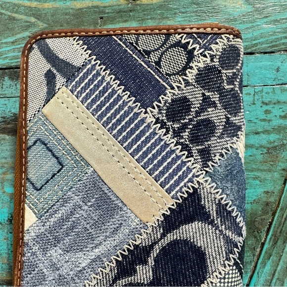 Y2K Vintage Coach Women's Blue Denim Brand Logo Patchwork Canvas Wallet - Picture 8 of 16